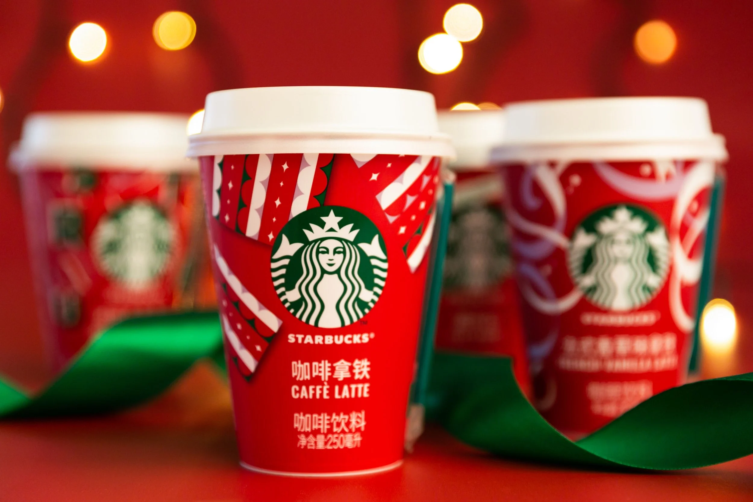 Starbucks – XMAS Chilled Cups — Food & Beverage project by Niccoli Design